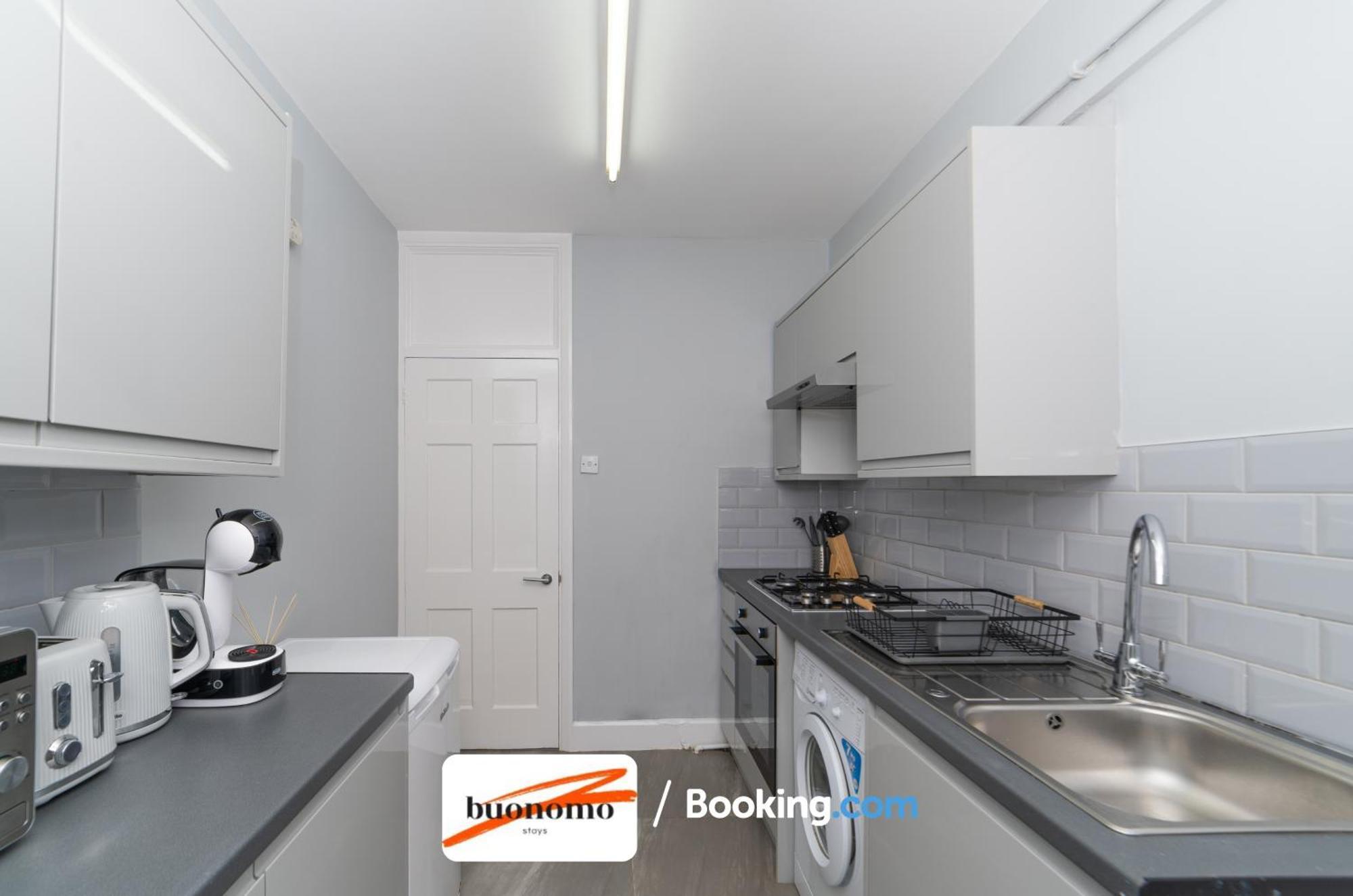 Two Bedroom Apartment By Buonomo Stays Short Lets & Serviced Accommodation With Balcony Λονδίνο Εξωτερικό φωτογραφία