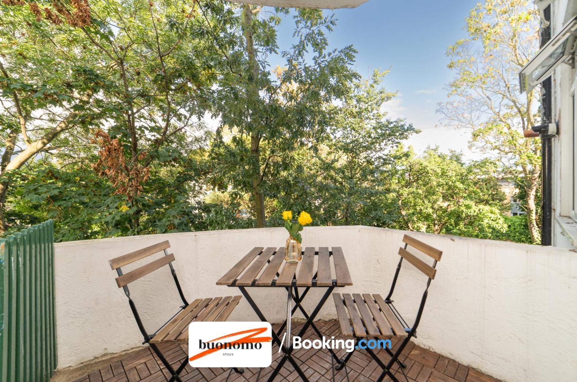 Two Bedroom Apartment By Buonomo Stays Short Lets & Serviced Accommodation With Balcony Λονδίνο Εξωτερικό φωτογραφία